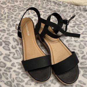 Worn once platoform sandals